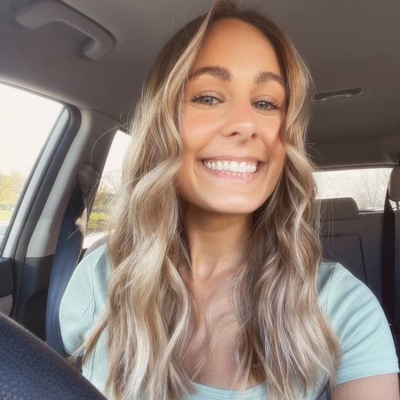 Meet your Posher, Ginny - Picture 1 of 1